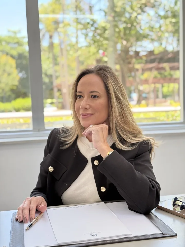 Drª Daniela Camanho em seu consultório no Instituto Andrea Tedesco, Barra da Tijuca